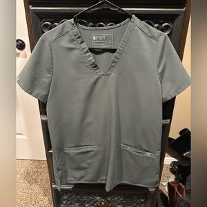 Women’s FIGS Casma Scrub Top in Bonsai Green, Size XS